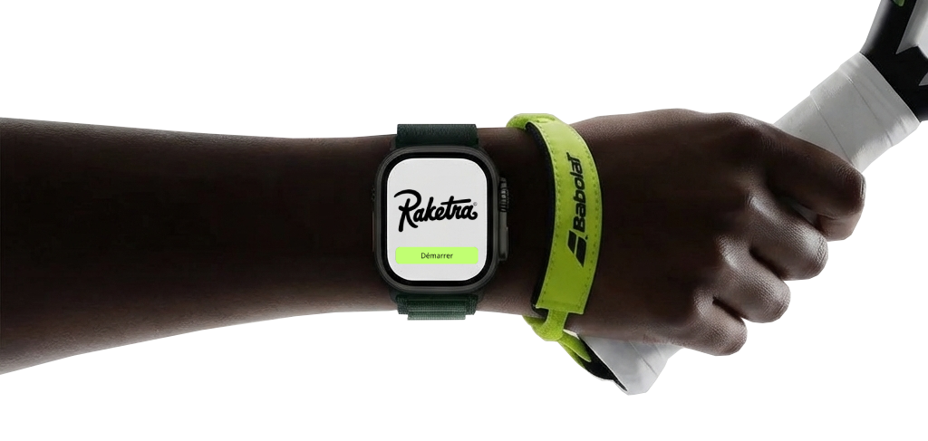 Poignet avec Apple Watch Raketra et raquette de padel